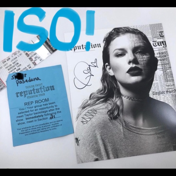 ISO Taylor Swift Signed Reputation 8x10 Rep Room